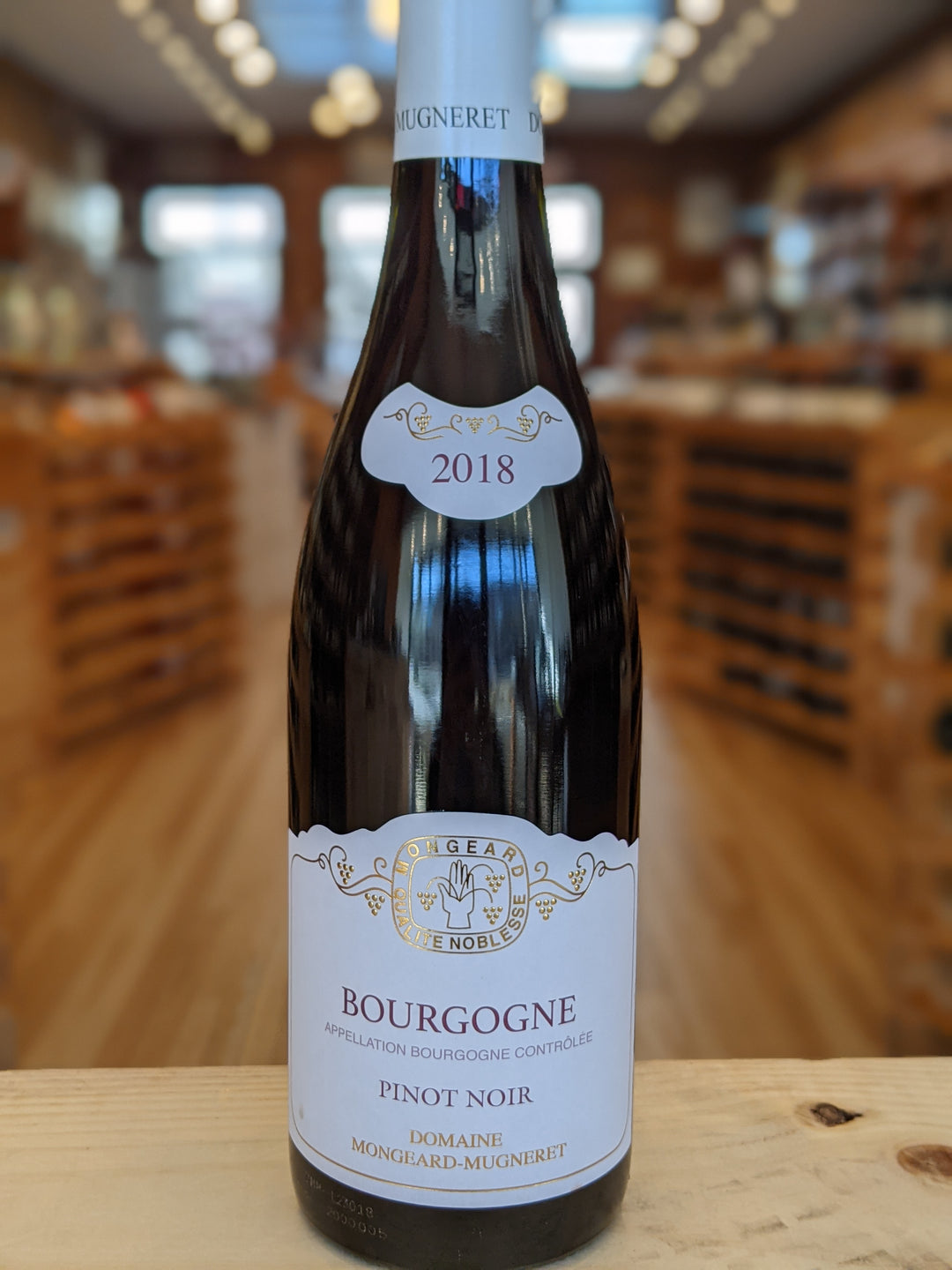 ワイン Bourgogne Pinot 2018 Mongeard-Mugneret Bourgogne Pinot Noir | Domaine Mongeard-Mugneret à Vosne